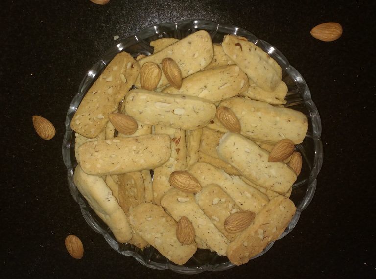 Almond cookies read to be served