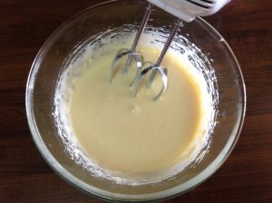 Eggless Vanilla Cake Creamy