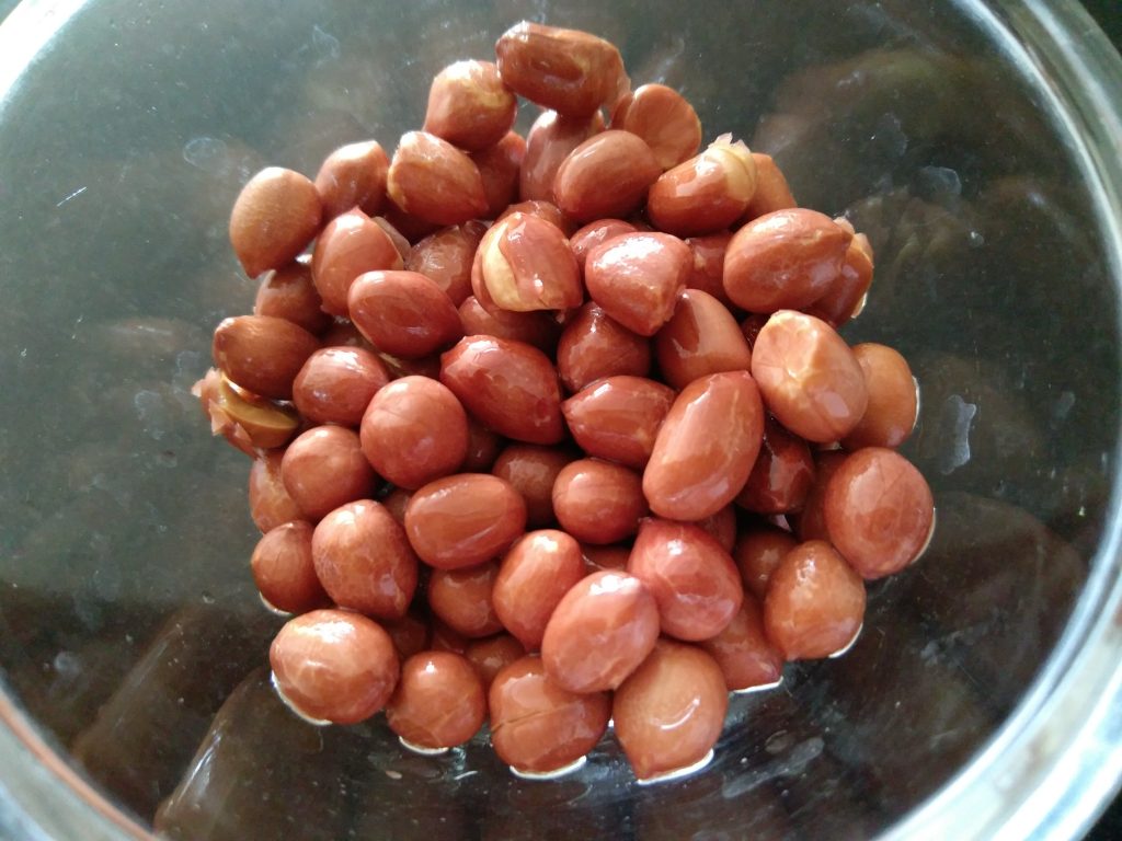 Roasted Peanuts for Garnishing